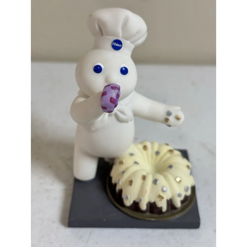 Danbury Mint - 1997 Pillsbury Doughboy -January Monthly Calendar Figurine